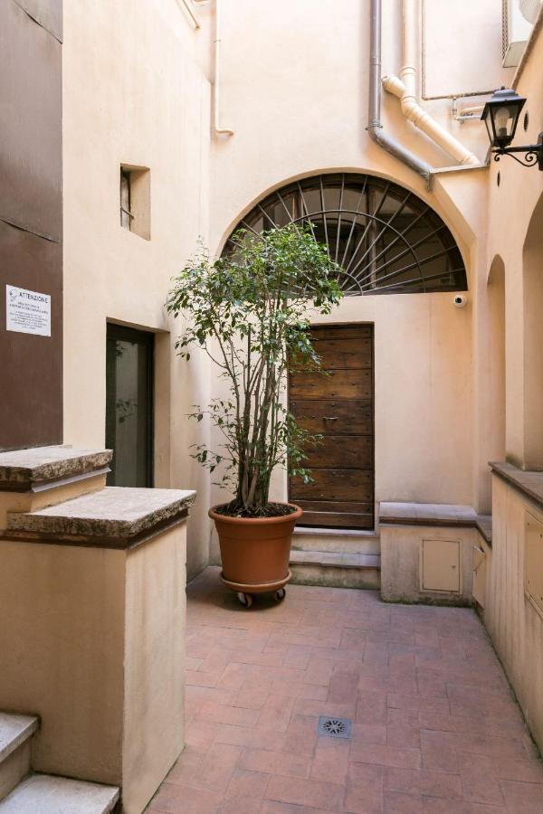 Sonder At Campo De Fiori Rome Exterior photo
